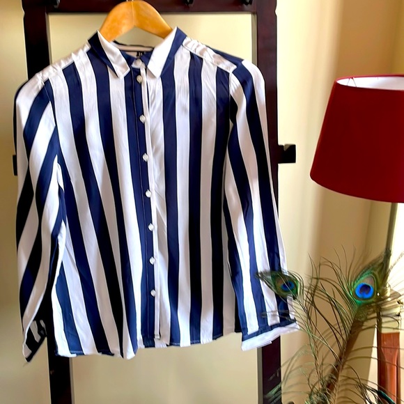 H&M Divided striped white and blue shirt. Shirt UK 8 - Picture 2 of 6